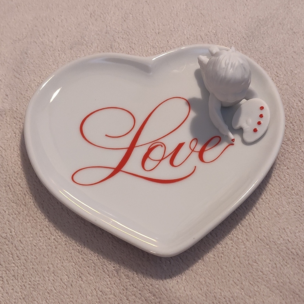 Avon Classic White Dish with Red Script